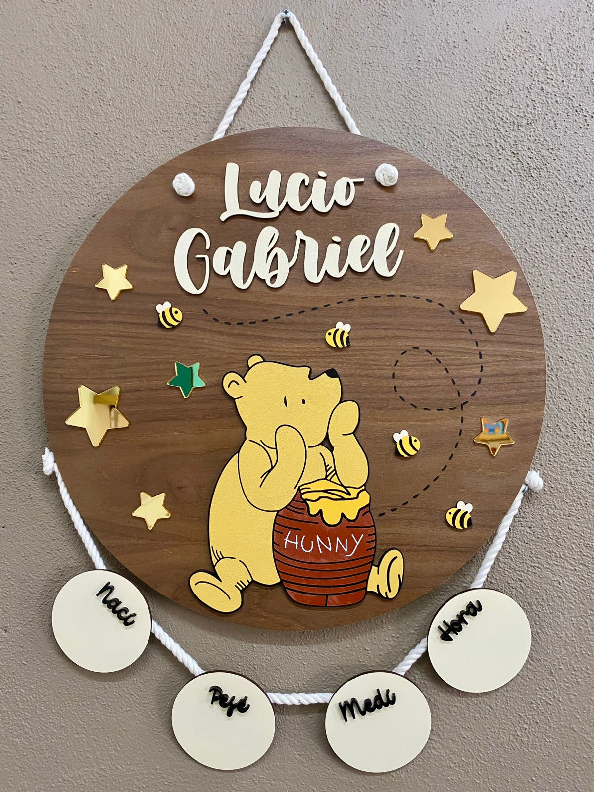 Letrerito Newborn con temática OSITO POO